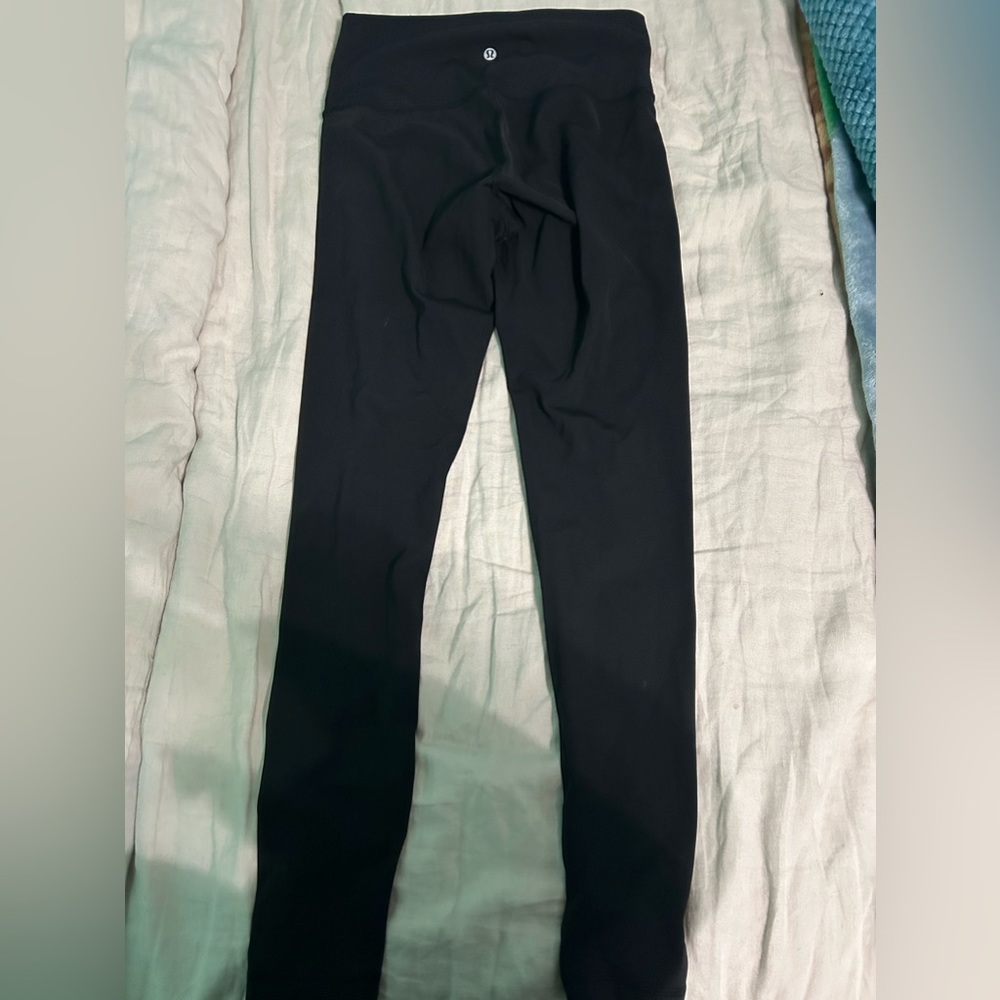 Lululemon Wunder Under size 4 black 28” leggings. Very light wear. Asking $30.